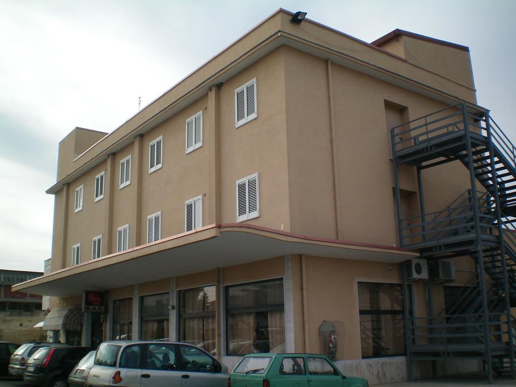 Hotel Zio Cataldo Corato Exterior foto